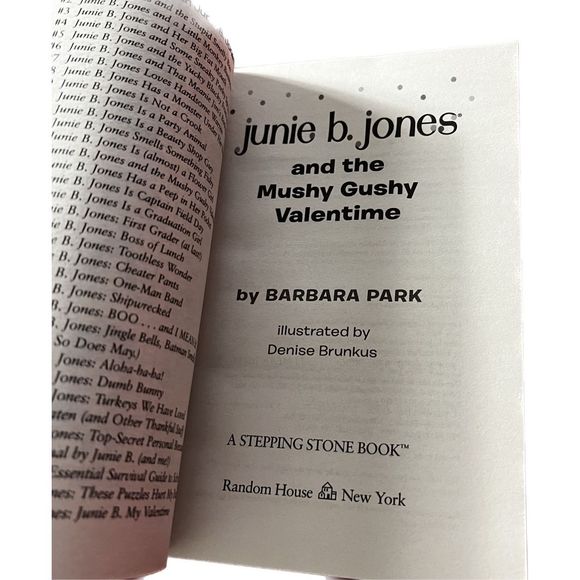 Junie B Jones and the Mushy Gushy Valentime‎ Paperback Book Kid’s Chapter Book - Picture 2 of 5